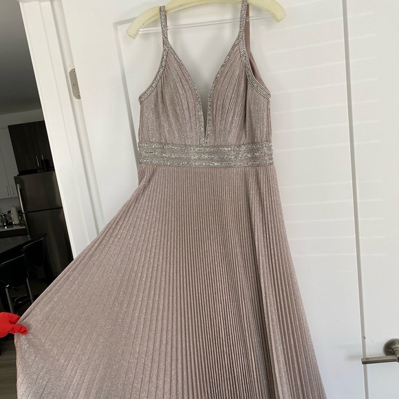Prom/wedding dress
